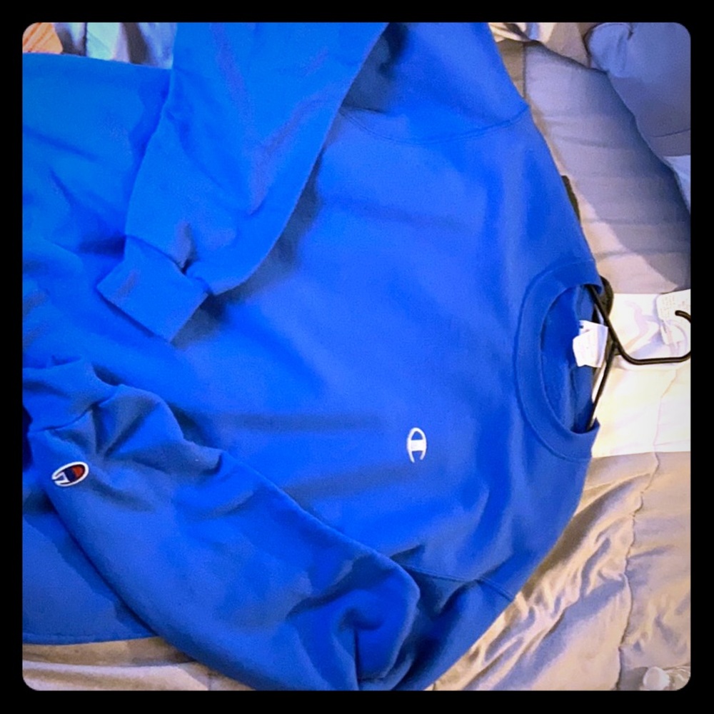 Men’s Blue champion sweater size M